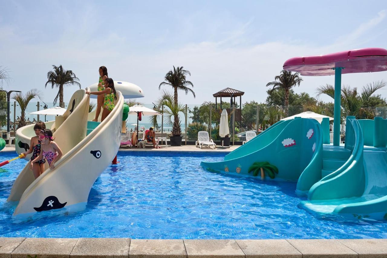 Melisea Aparthotel Pool & Spa Mamaia Nord Năvodari Extérieur photo
